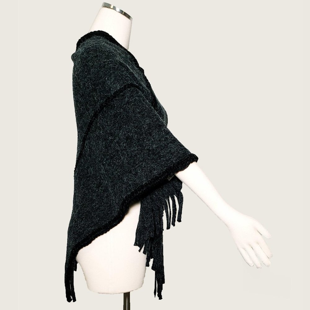 Top It Off Poncho NWT - Picture 6 of 10